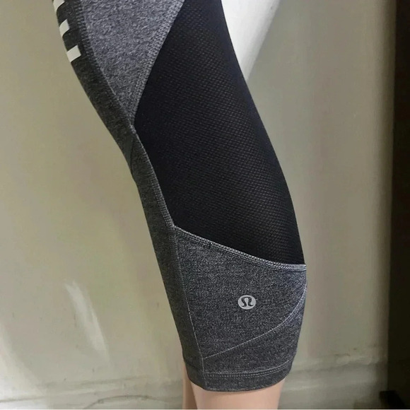 LULULEMON ATHLETICA Soulcycle Women’s Gray Leggings - Picture 8 of 15